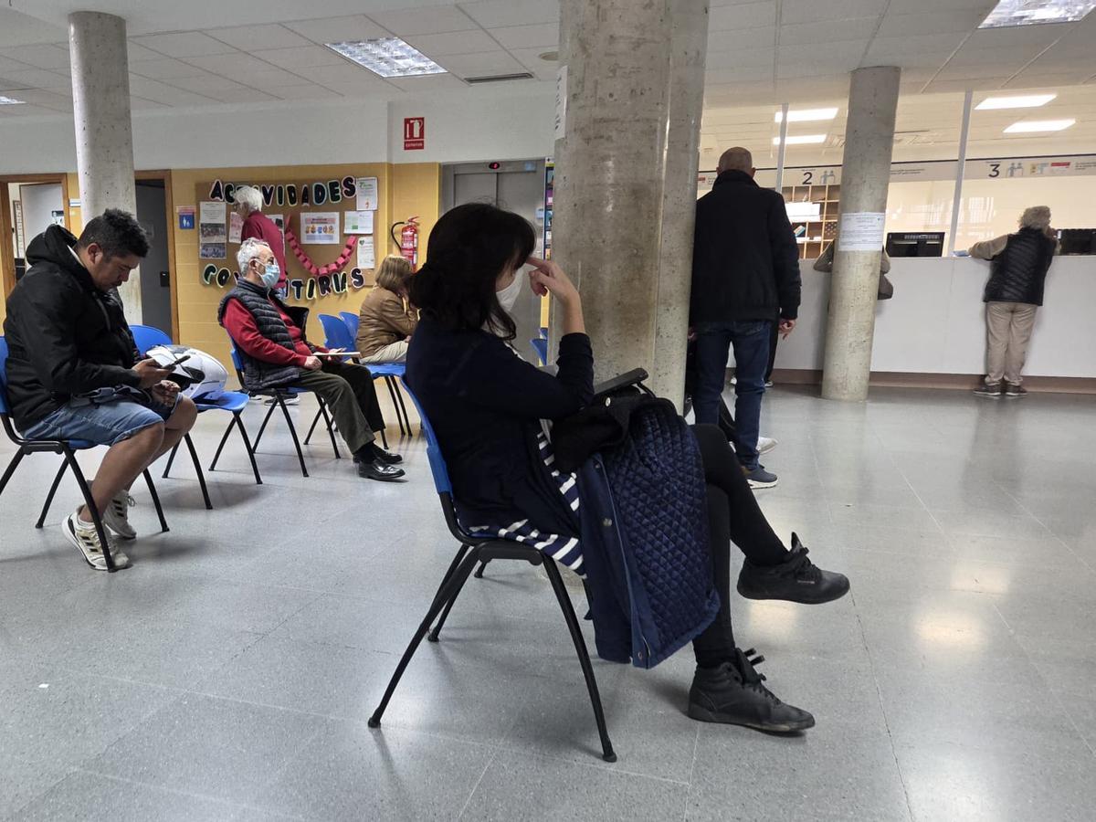 Los médicos creen que la mascarilla debe ser obligatoria en los espacios sanitarios