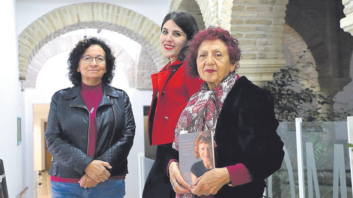 Concha García, Estefanía Cabello y Juana Castro.