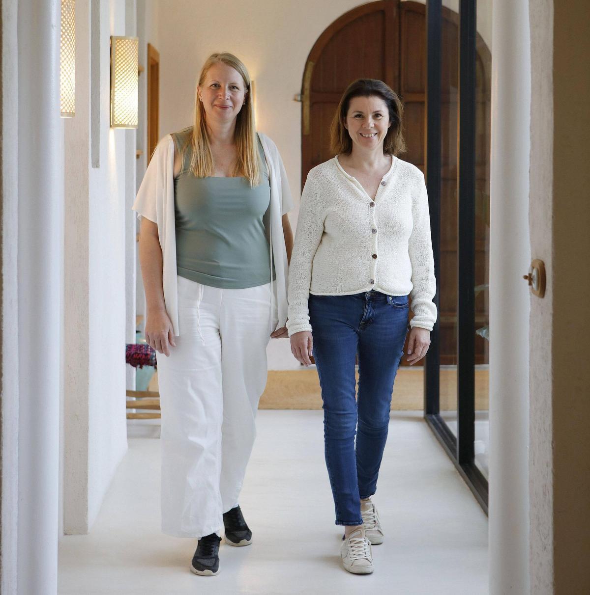 Das Team hinter den Strong Sense Retreats: Die Medizinerin Dr. Hilda Reed und PR-Expertin Jana Gille