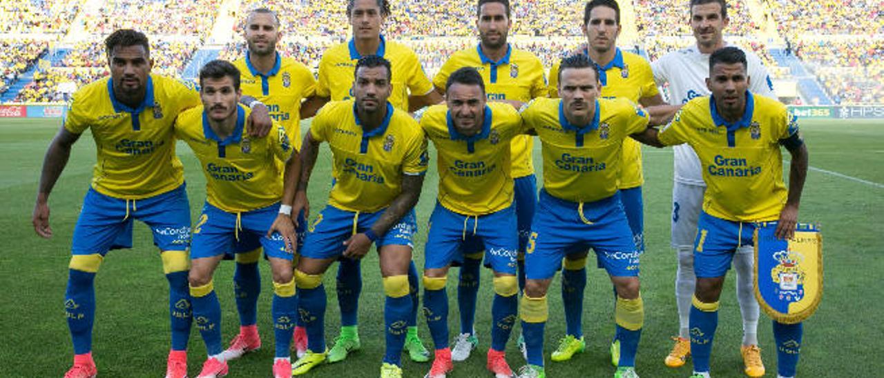 Alineación de la UD Las Palmas en el último partido en casa de la temporada pasada frente al Barcelona.