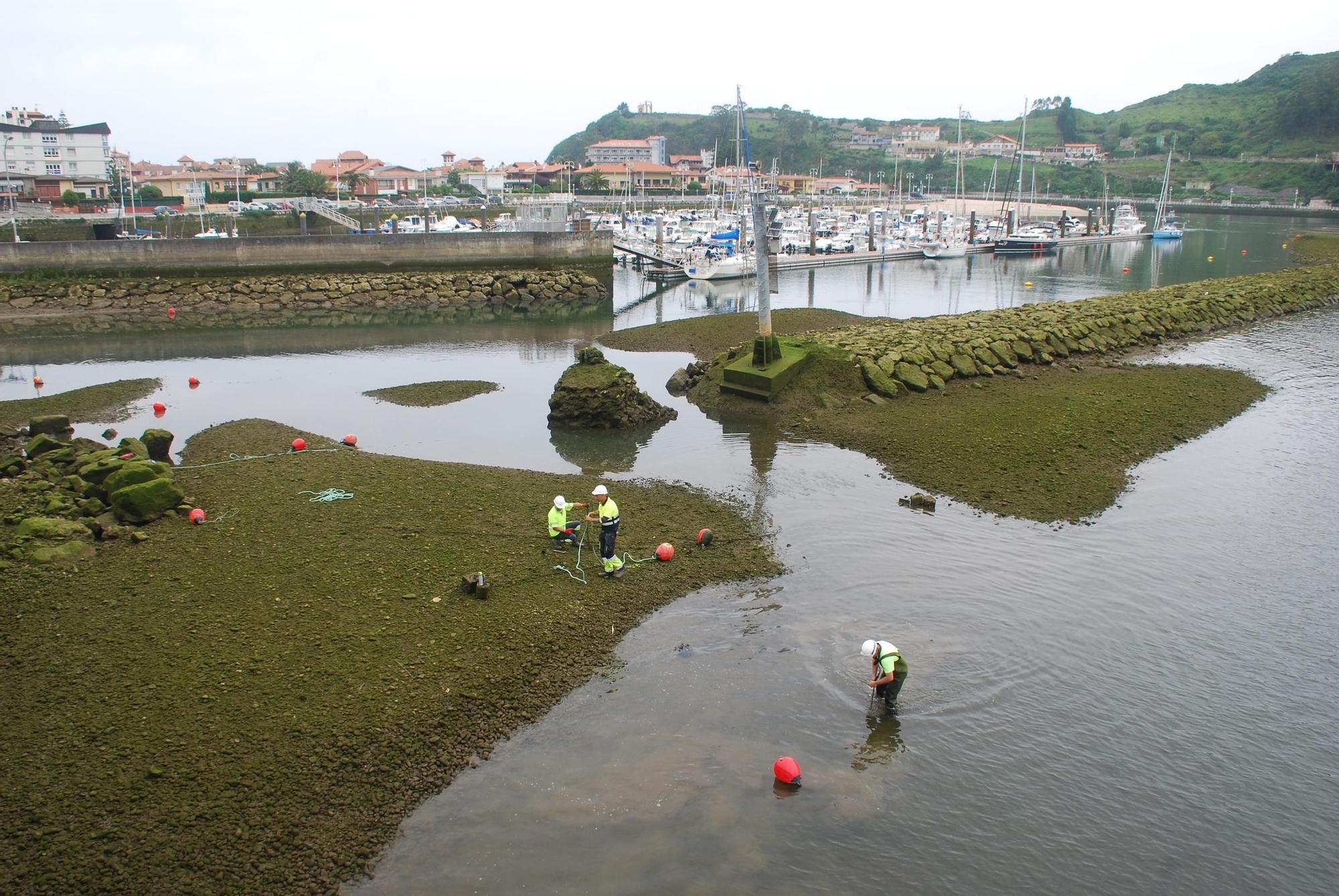 Ribadesella en obras: reanudados los trabajos en el puente y cerrada al tráfico la calle Comercio
