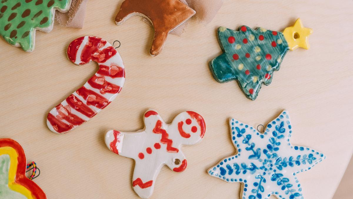 Casas de jengibre y cerámica: el plan navideño en familia que triunfa en Supernormal Serrano Madrid.