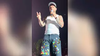 Maluma detiene un concierto para criticar a una madre: «Estaba meneando a su bebé como si fuera un juguete»