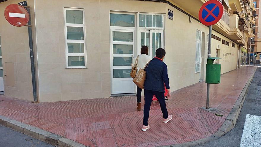 San Vicente dispara las licencias para hacer minipisos en bajos comerciales