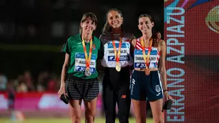 Marina Guerrero es penja la medalla de bronze al Campionat d’Espanya absolut i bat el rècord de Manresa
