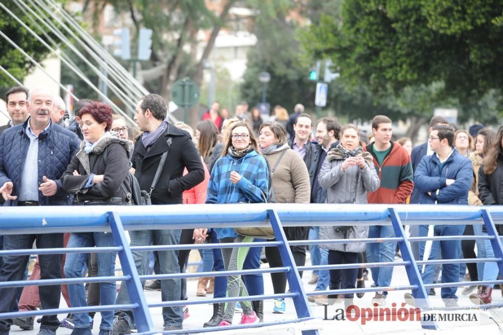 Peregrinación de jóvenes cofrades a la Luz