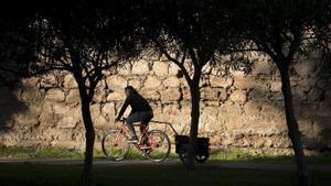 «Netejarem el riu de maricons»: denuncien brutals agressions homòfobes en una zona de ‘cruising’ de València