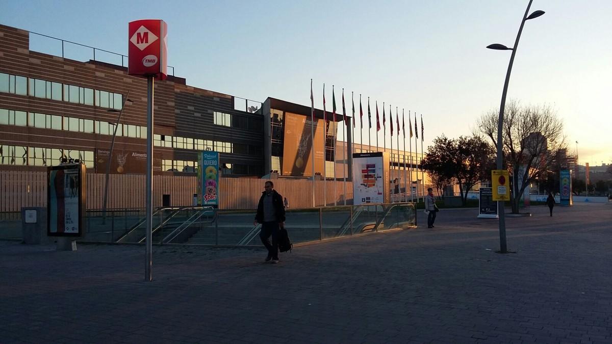 Tranquilidad en la parada de metro de la L-9 Europa/Fira a las 7.20 horas de este martes.