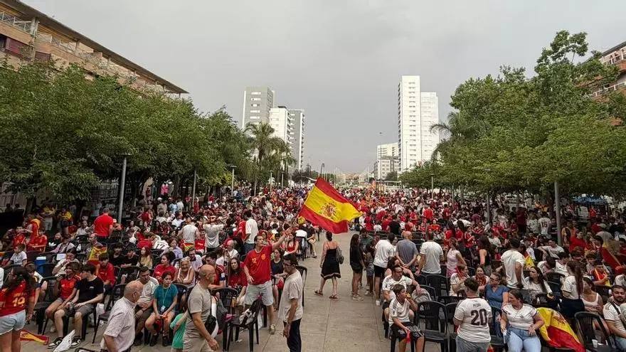 Así vive Torrent el inicio de la final del Mundial