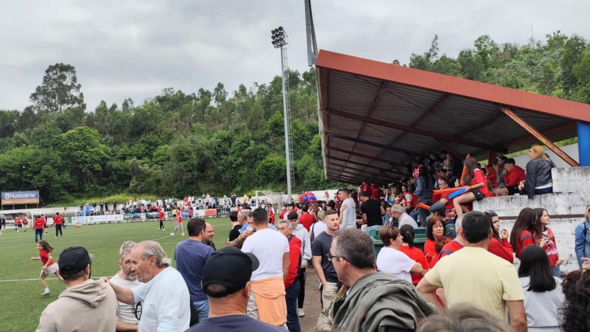Ambiente en Oreyana este domingo.
