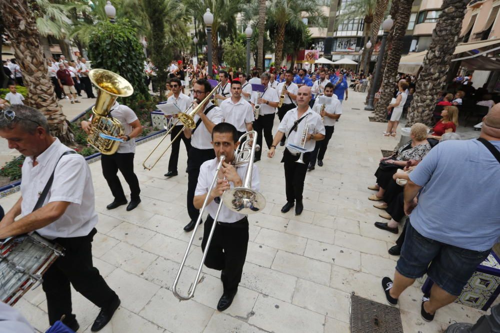 Las marchas toman la calle en Elche