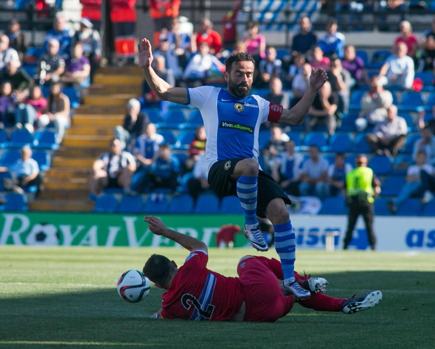 Dos goles de Chechu y una genial asistencia de Javi desatascan a un Hércules que vuelve a la promoción