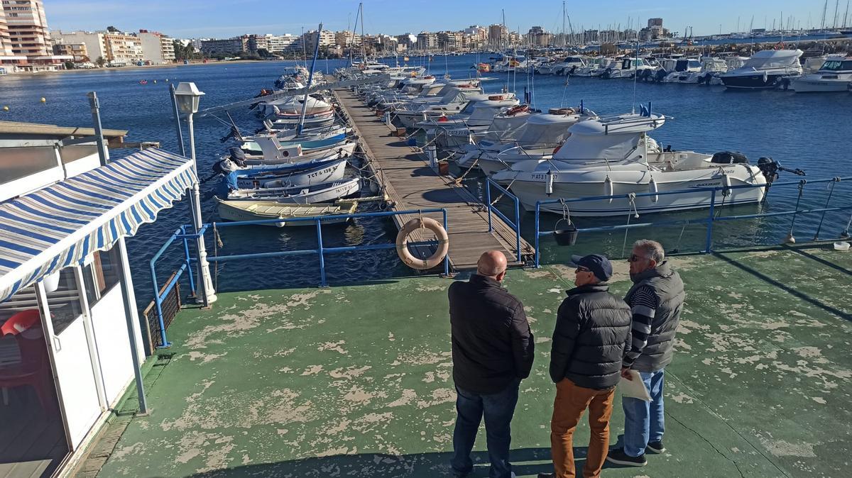 Pantalán "Joaquín García" en el muelle de Poniente o de la Sal en el puerto de Torrevieja que cuenta con unos 80 puntos de amarre