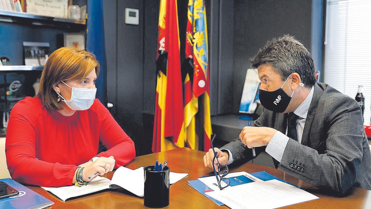 Isabel Bonig y Carlos Mazón, ayer en València para presentar propuestas sobre impuestos.