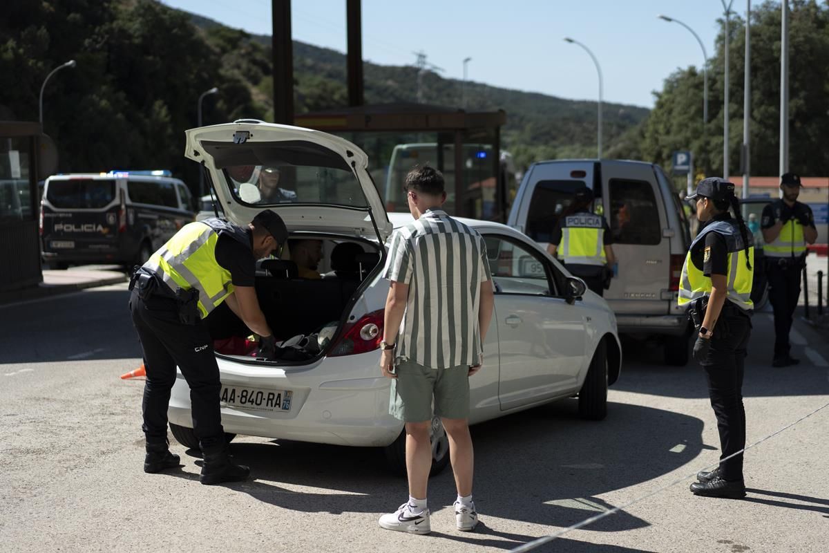 La policia reforça la frontera gironina amb França arran de la cimera de l'OTAN