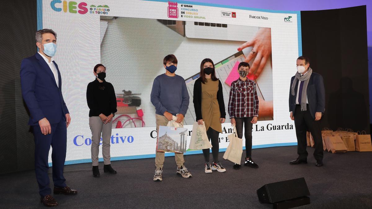 ACTO DE ENTREGA DE LOS PREMIOS DEL VI CONCURSO DE DEBUXO &quot; CÍES, O PARAÍSO DE TODOS &quot;, CELEBRADO EN EL AUDITORIO MAR DE VIGO.