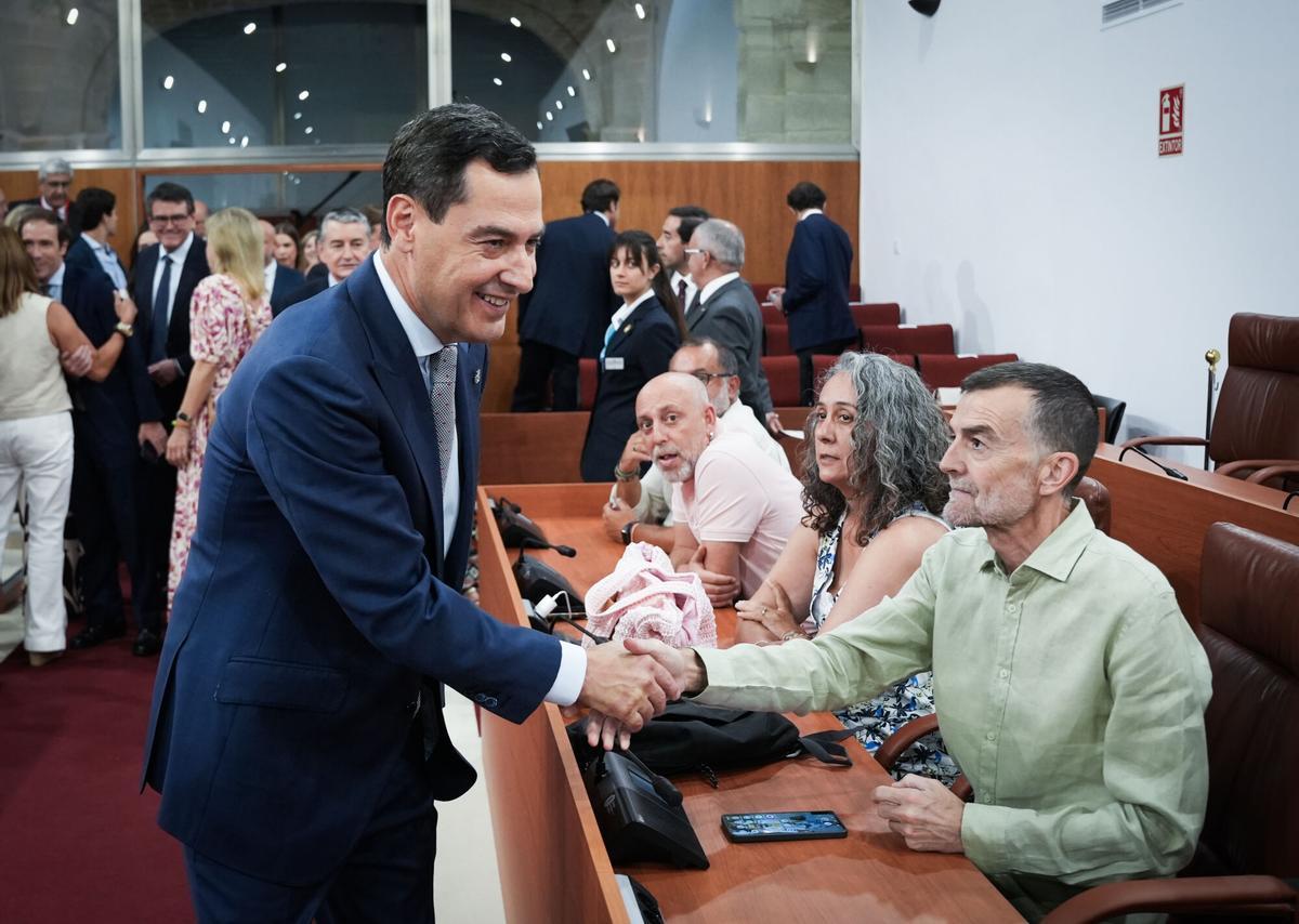 Juanma Moreno, investido presidente de la Junta de Andalucía tras alcanzar un acuerdo con Vox