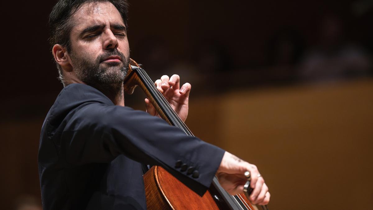 Pablo Ferrández enamora con su Dvorák lírico y virtuoso