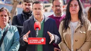 Gallardo denuncia una "privatización encubierta" de las residencias de mayores