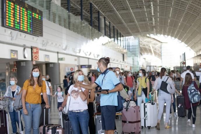 Llegada de un vuelo de TUI a Fuerteventura