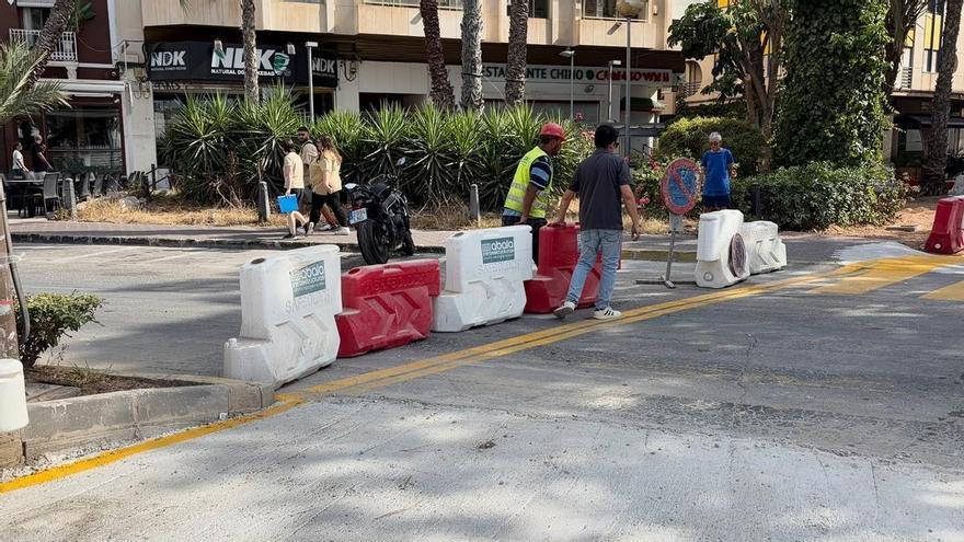 La avenida de La Libertad de Torrevieja ya es historia para el tráfico rodado: así ha sido el cierre y los primeros atascos