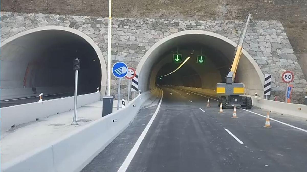 Recorrido por los nuevos túneles de Faneque en la carretera de La Aldea