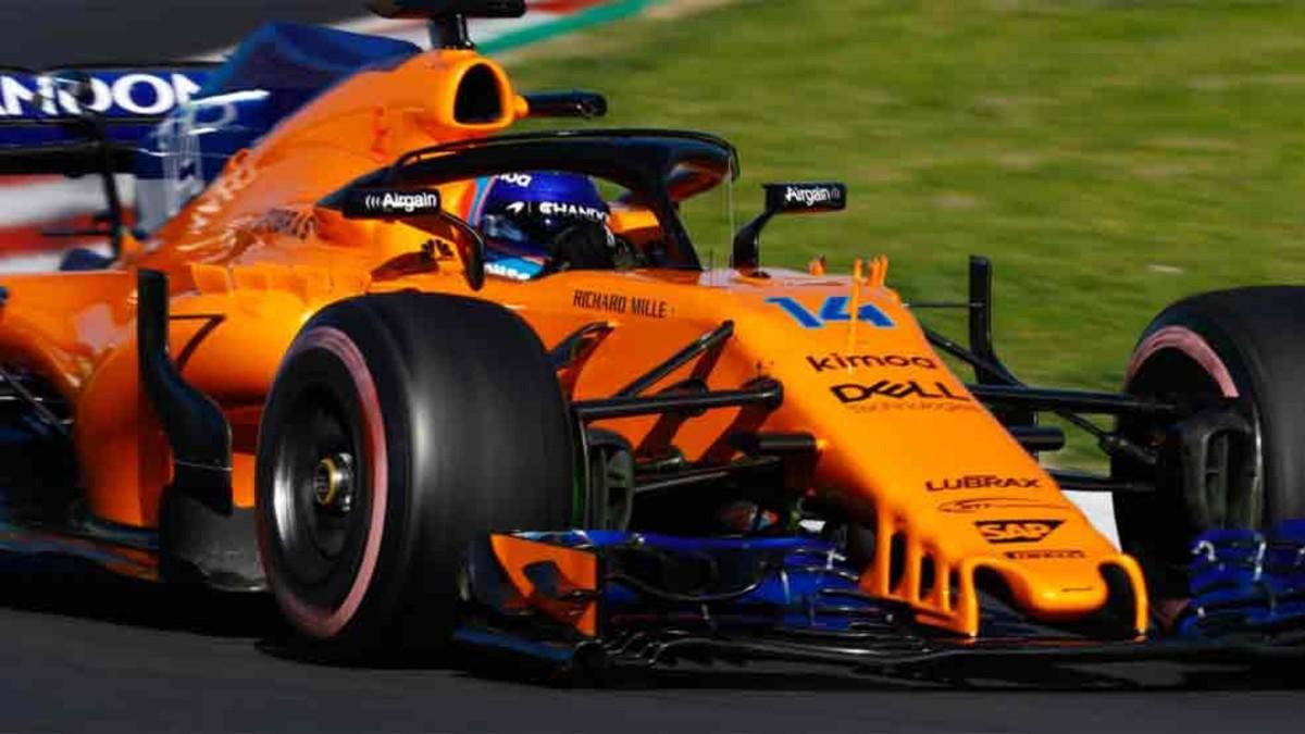 Fernando Alonso se entrena en el Circuit de Barcelona - Catalunya