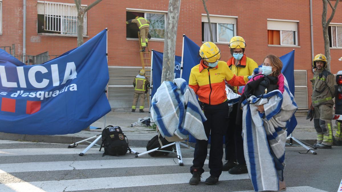 Imágenes tras el incendio en Barcelona, que ha dejado tres muertos.