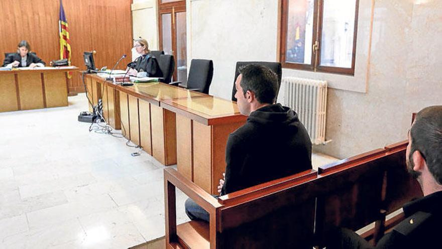 El procesado, durante el juicio en la Audiencia Provincial.