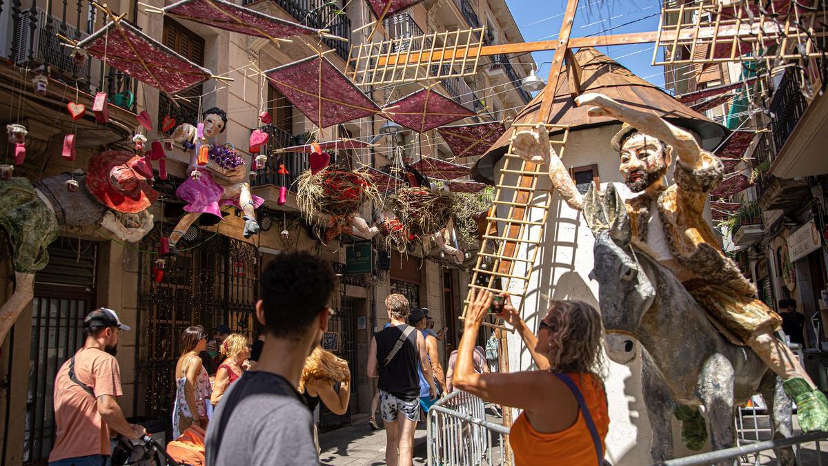 Decoración de la calle Verdi que se llevó el premio de las Fiestas de Gràcia en 2022.
