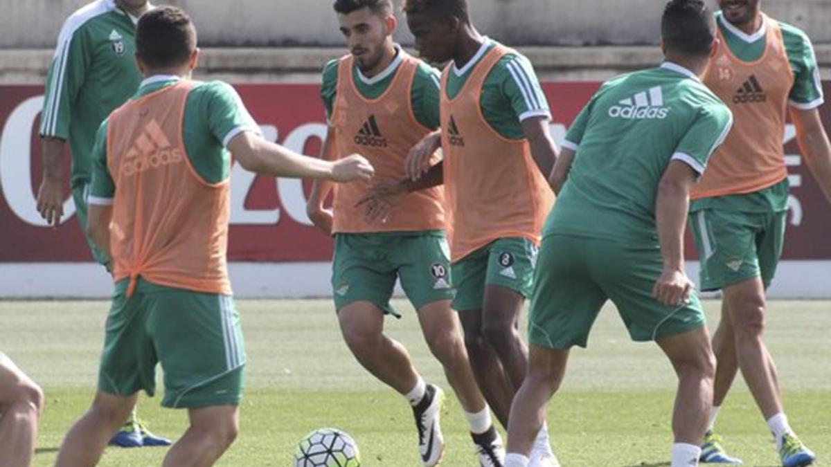 El Betis se entrenó este jueves