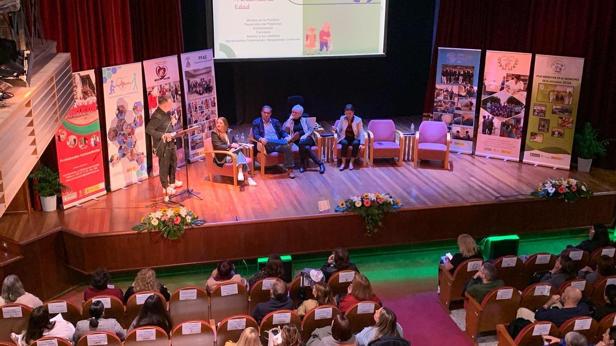 Un acto celebrado en el Teatro Príncipe Felipe, en una imagen de archivo.