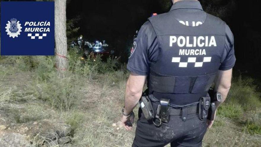 Heridos al caer su coche por un terraplén de 30 metros de altura en Murcia