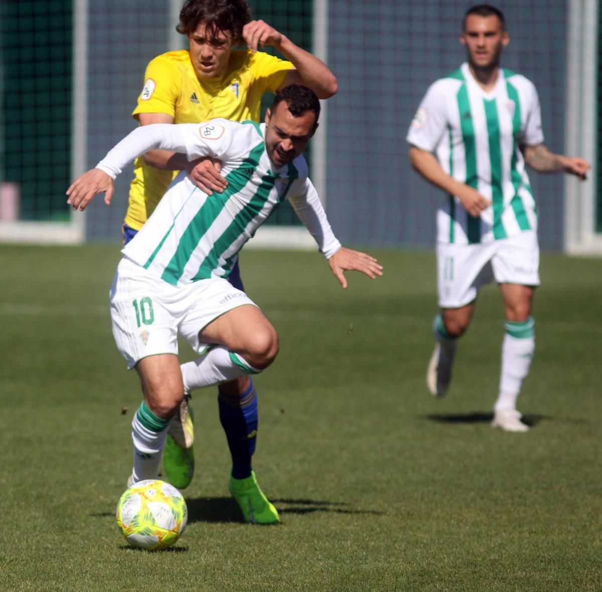 Las imágenes de Cádiz B-Córdoba CF