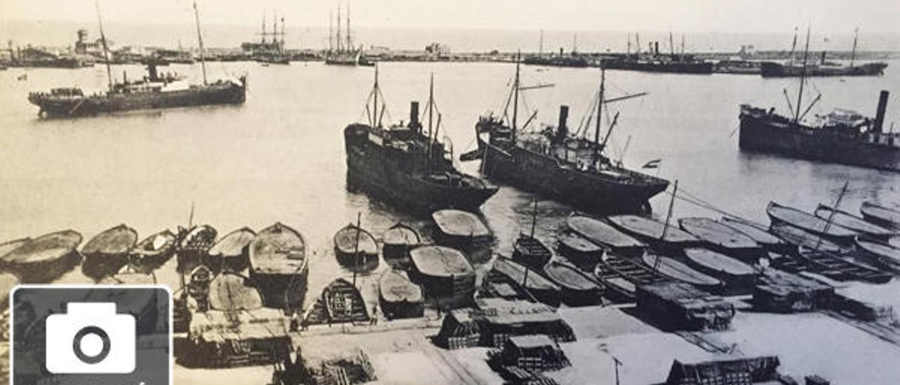 De muelle de madera a puerto