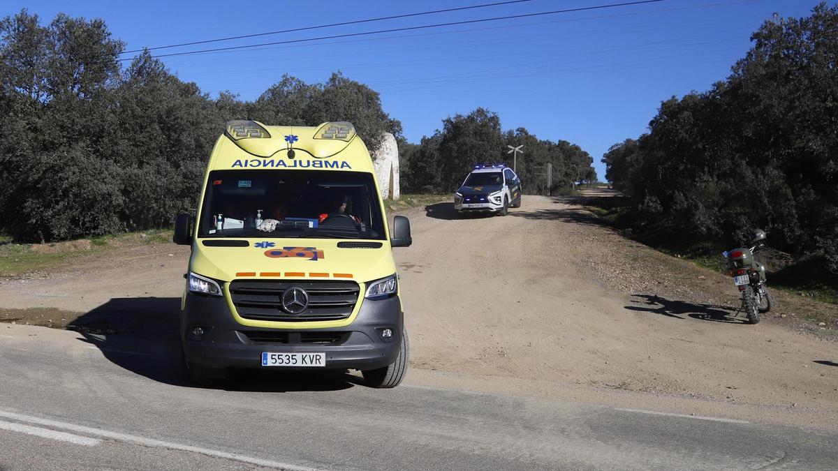 Una ambulancia del 061, en la base de Cerro Muriano el pasado 21 de diciembre.