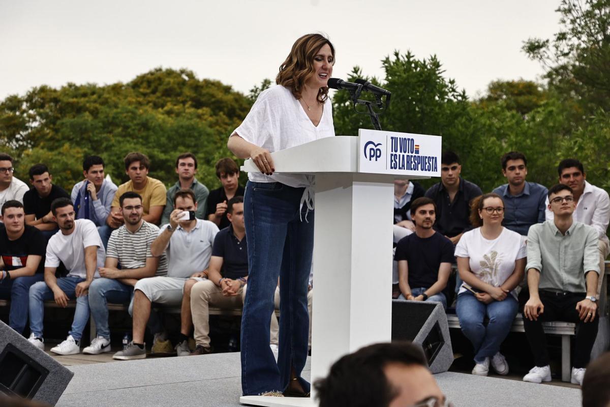 Acto de campaña del PP por las elecciones europeas en el anfiteatro del Parque de Cabecera