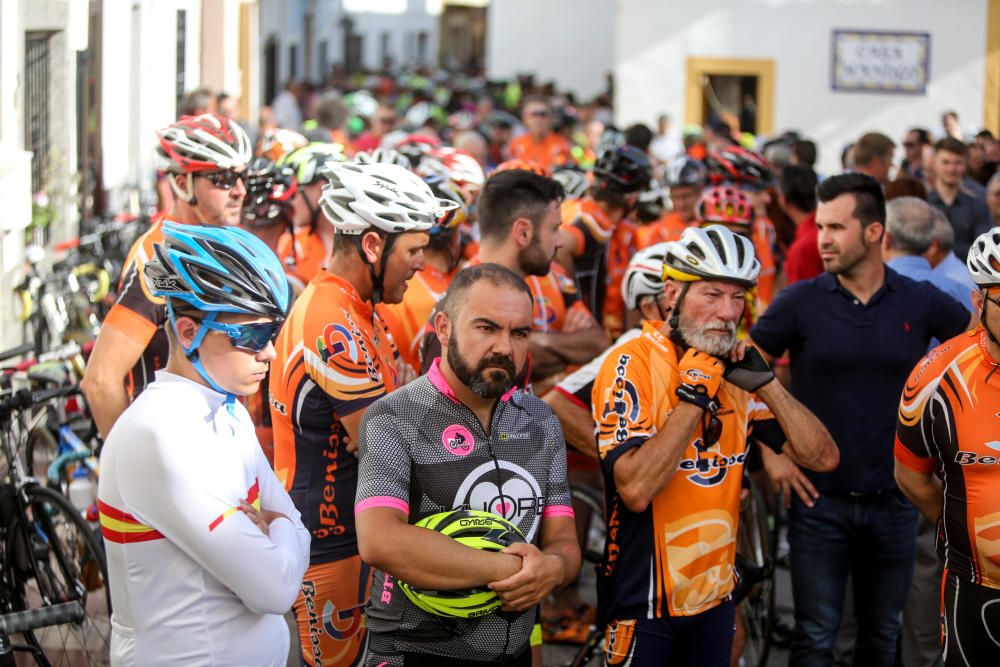 Entierro del ciclista atropellado en Oliva