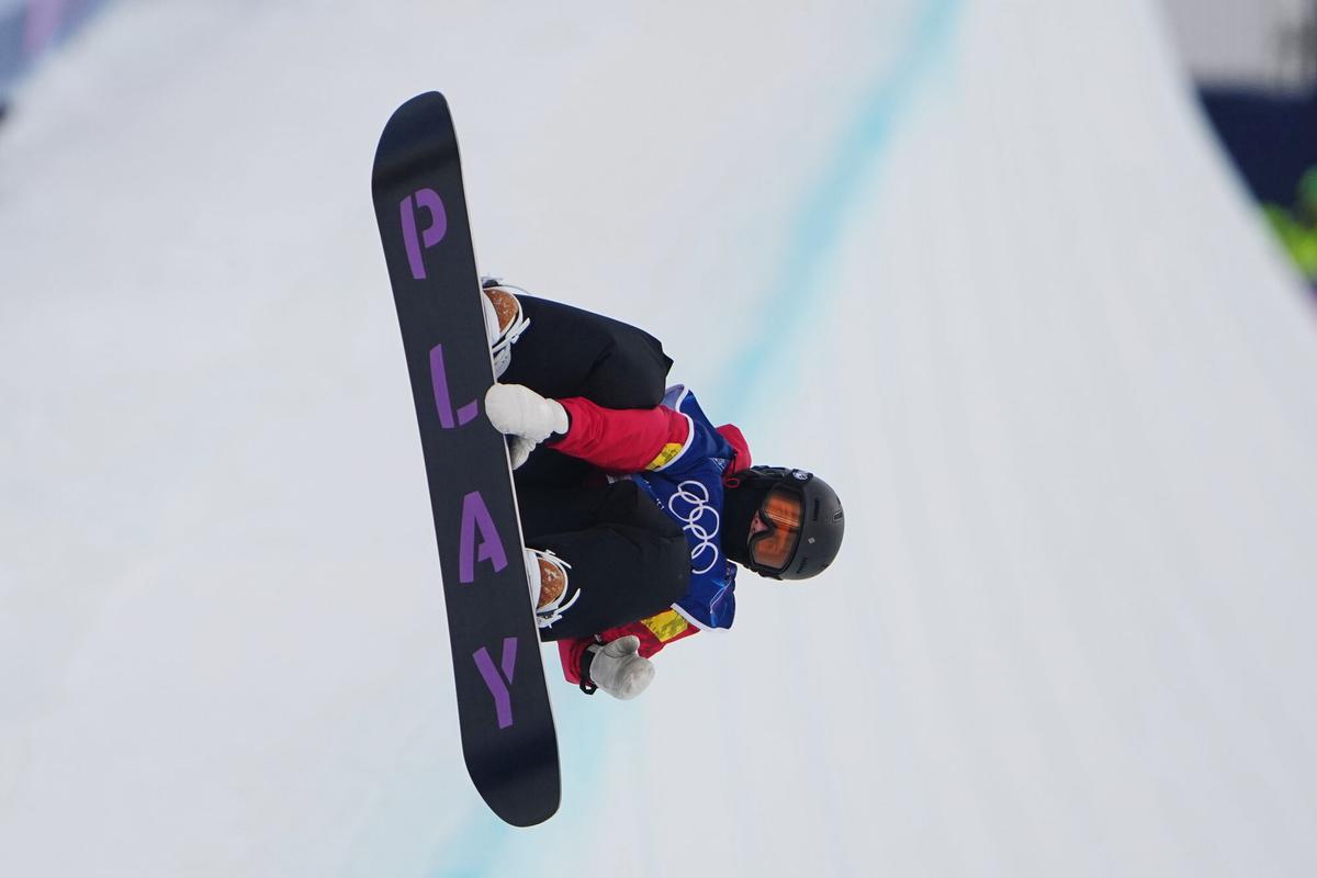 Queralt Castellet, durante el salto de hoy