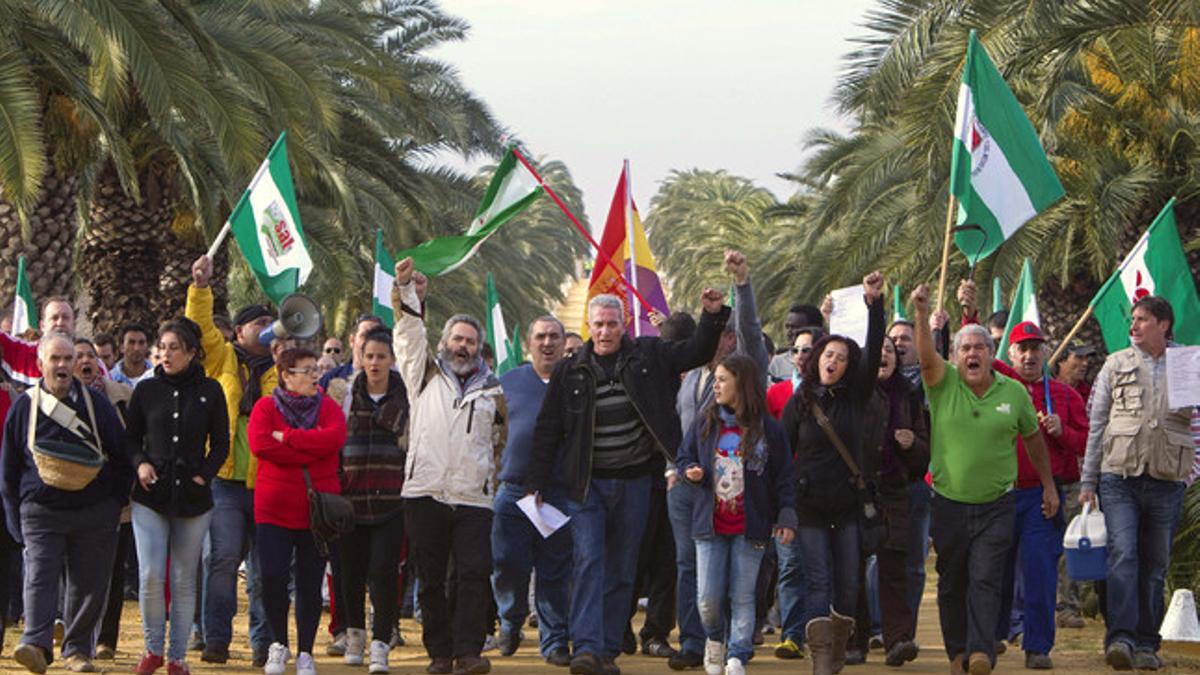 Cerca de 500 jornaleros andaluces en la finca 'La Arroyuela'