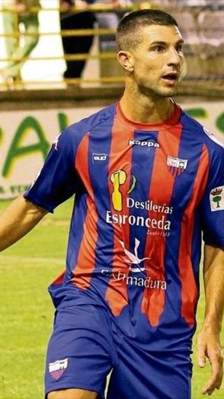 Sube a 15 la nómina de jugadores extremeños con el sello 'LFP' - El  Periódico Extremadura