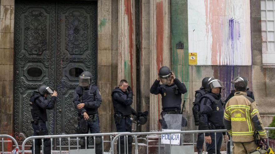 Fachada de la Diputación de Ourense, tras el altercado.   | // BRAIS LORENZO