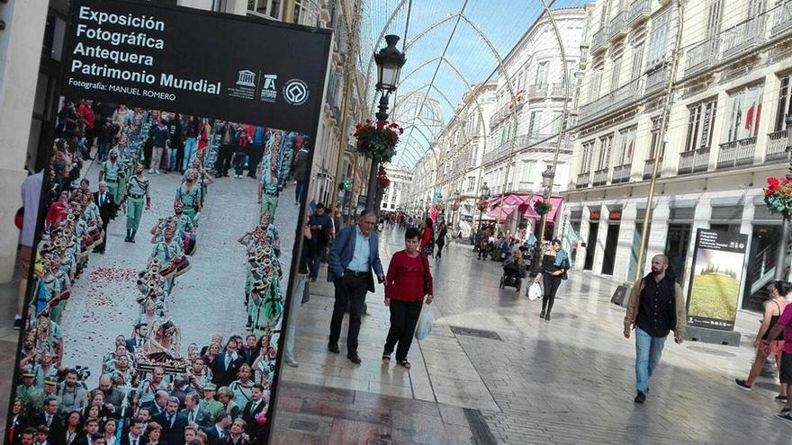 La exposición está ubicada en la calle Larios.