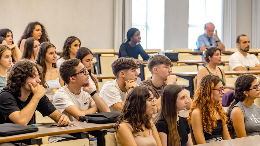 Desconcierto entre los alumnos de Medicina de la UA por 