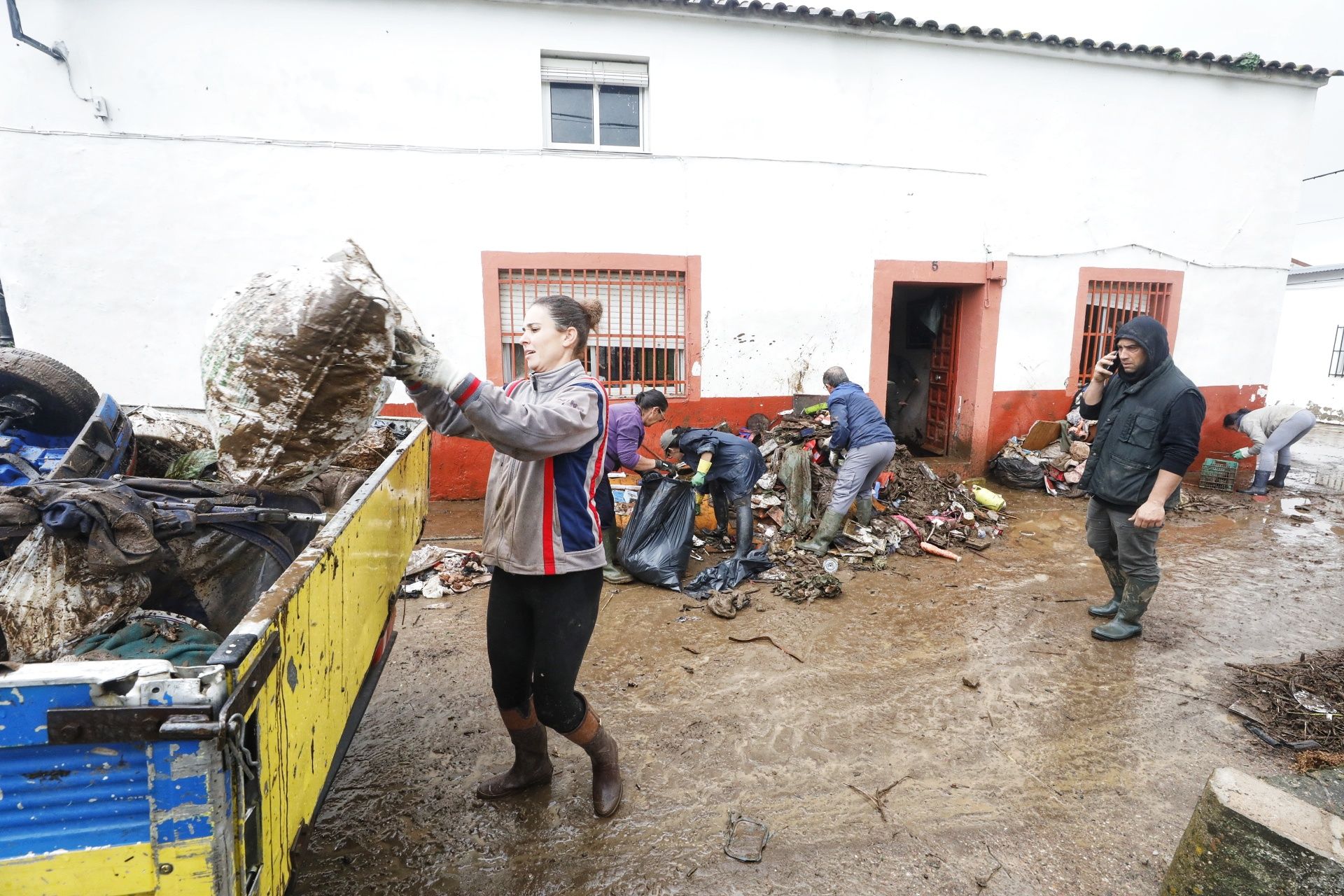 FOTOS | La Roca de la Sierra, el día después