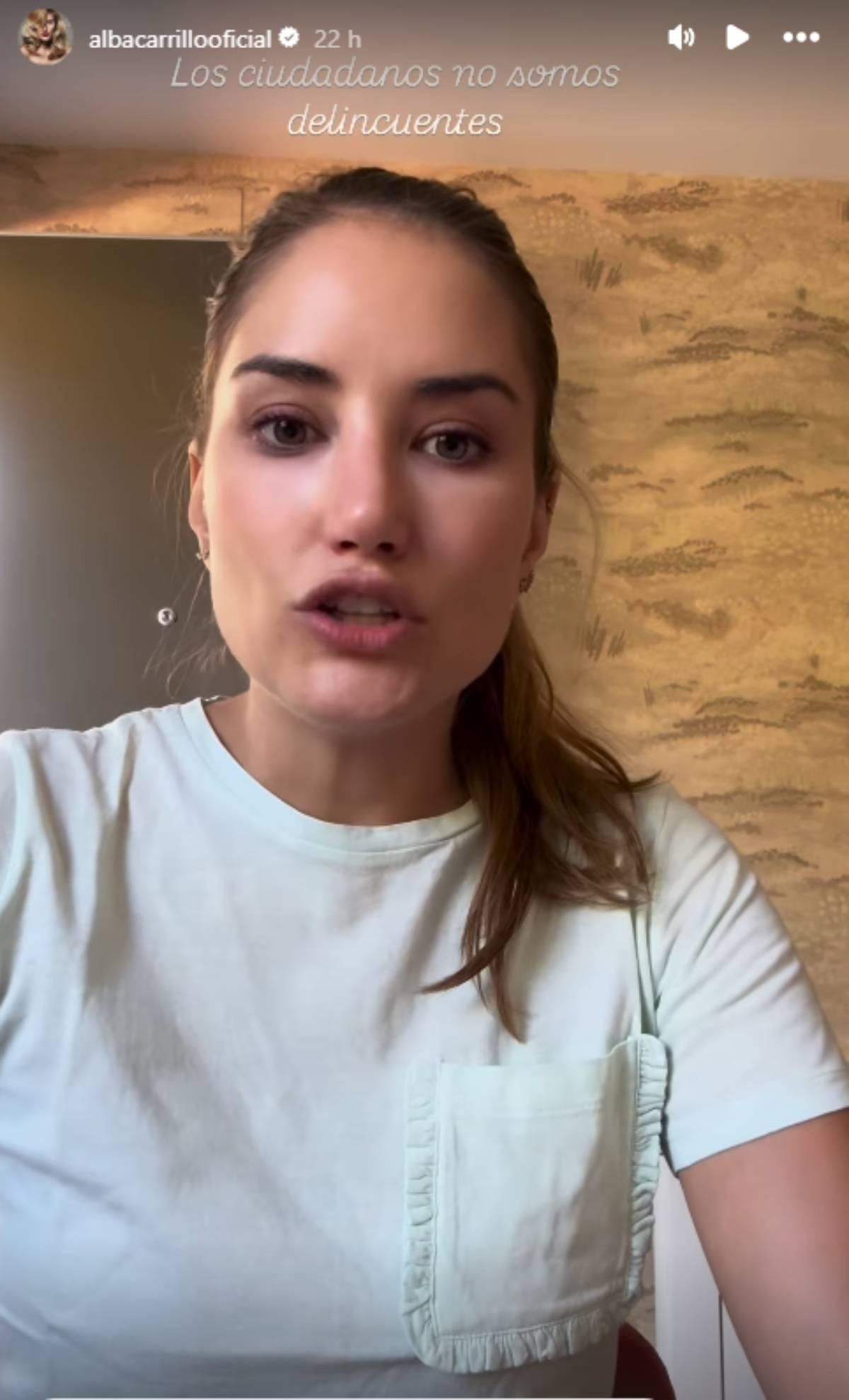 Alba ha decidido denunciar la situación a través de su Instagram