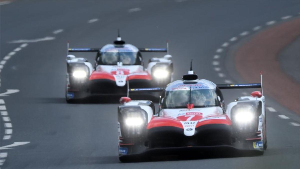 Los dos Toyota durante los entrenamientos libres de Le Mans