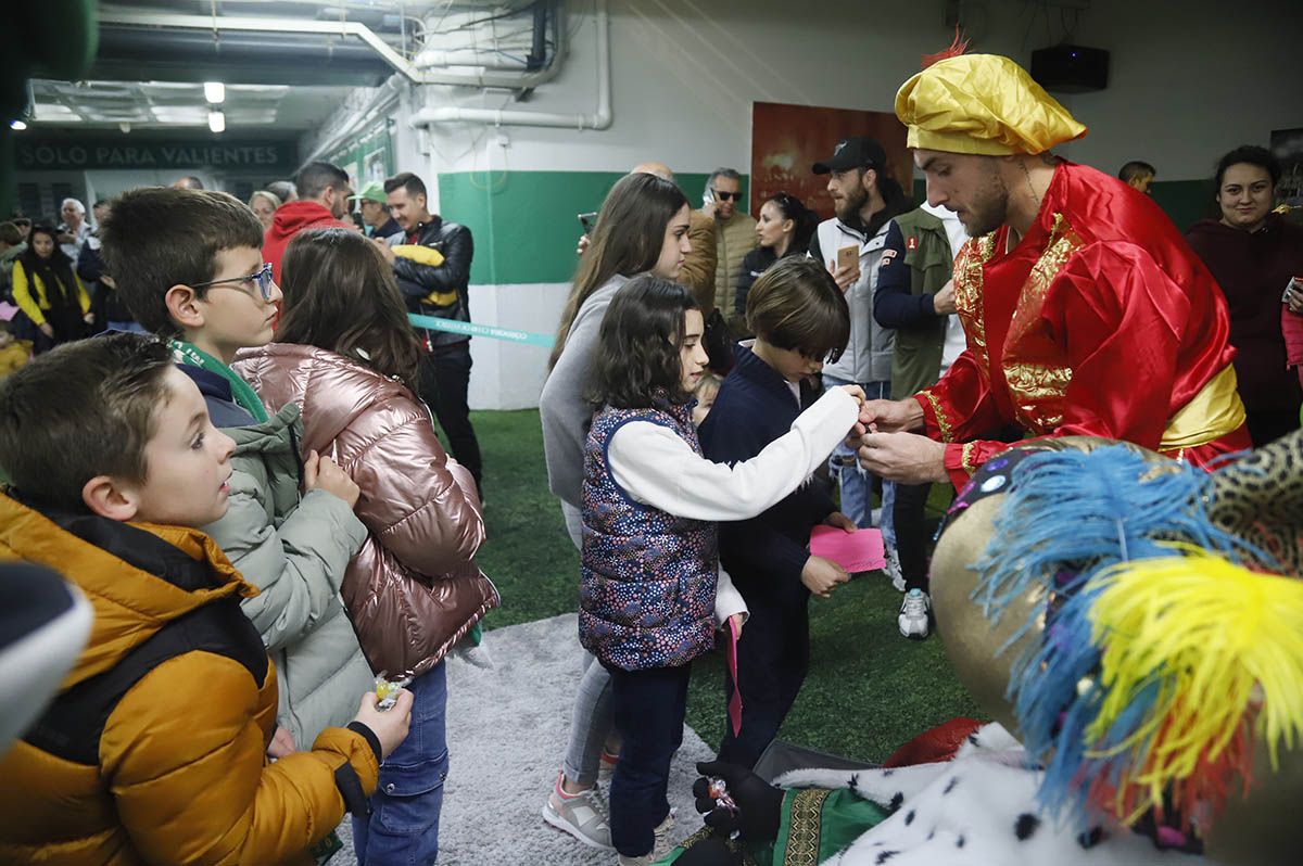 Los Reyes Magos visitan al Córdoba CF en el Arcángel