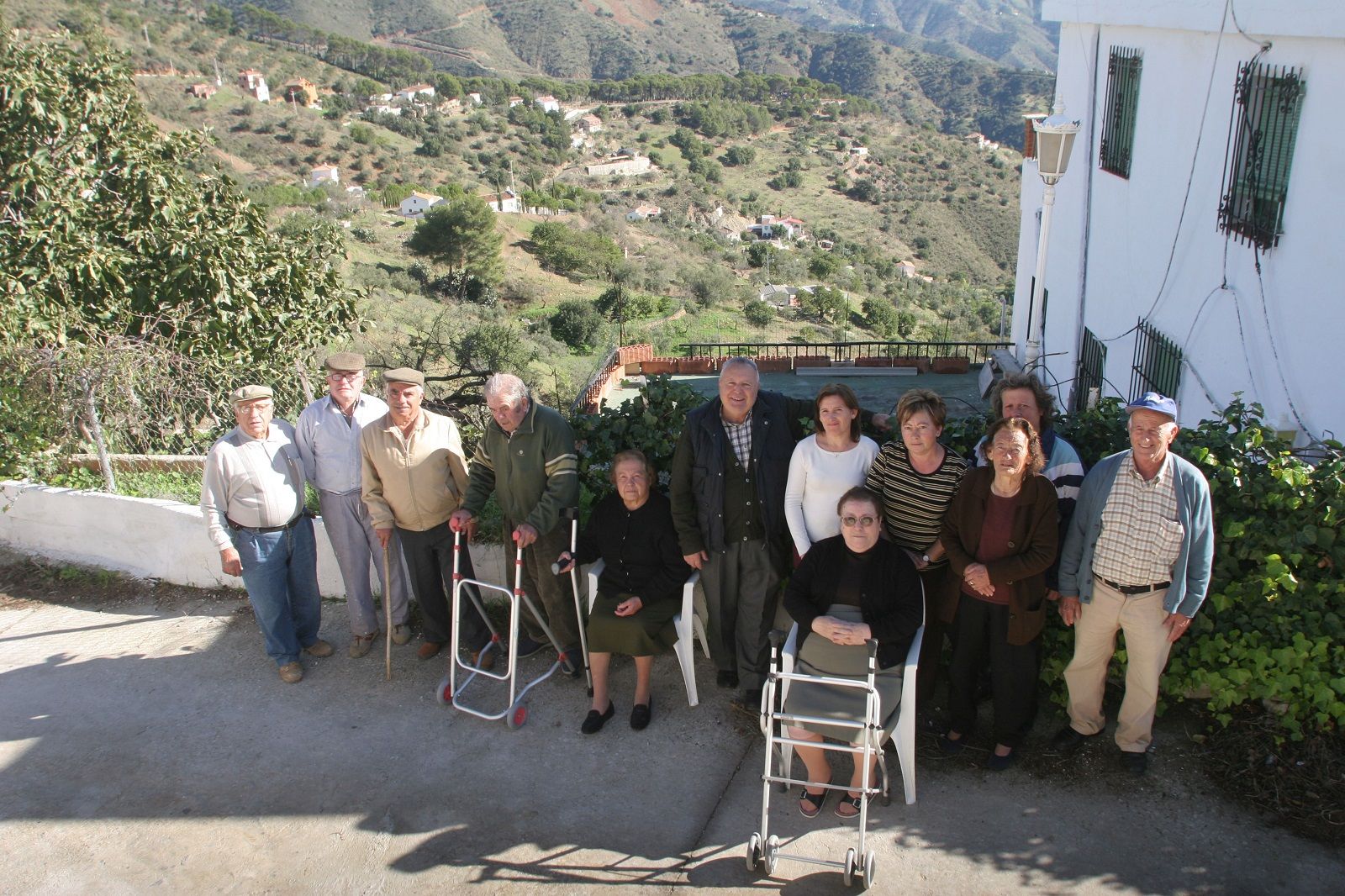 En 2008, acompañado por vecinos de los Montes .