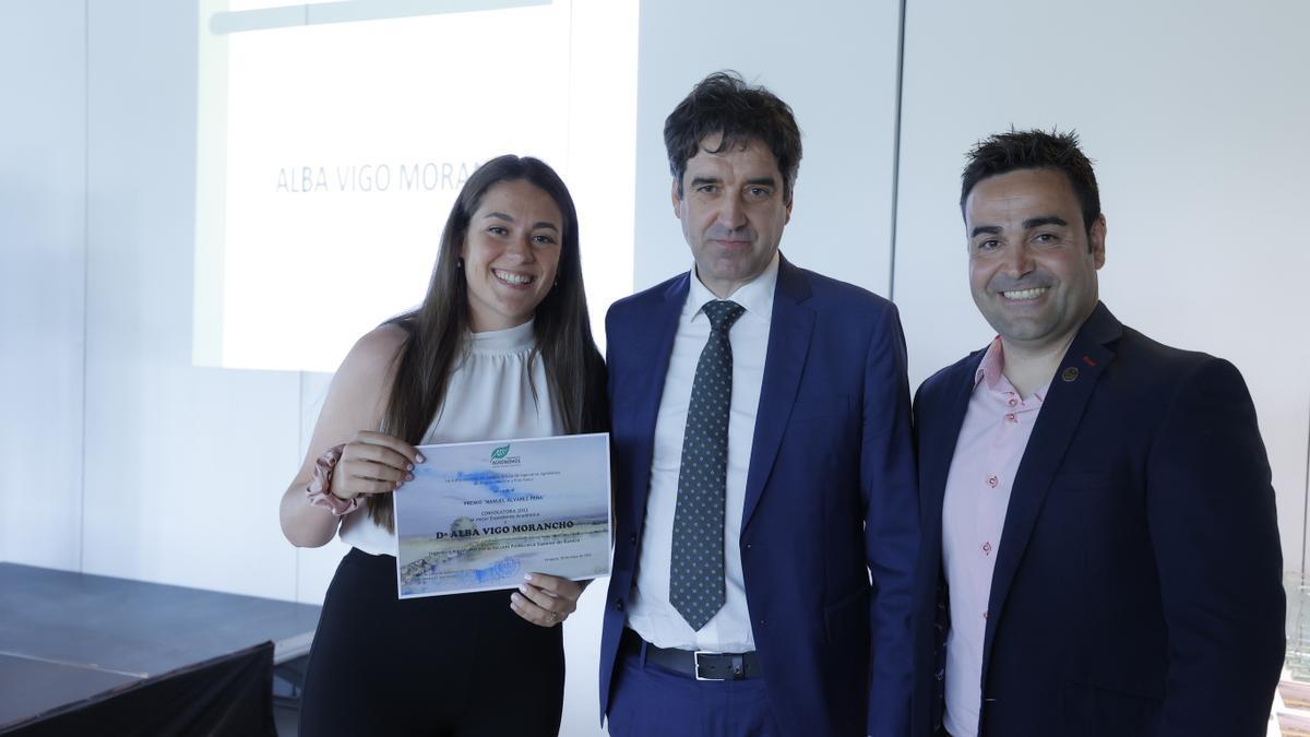 Alba Vigo Morancho recibió el Premio Manuel Álvarez Peña 2022, al mejor expediente académico.